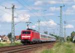 Wahrscheinlich eins der letzten Bilder des EC340  Wawel  mit einer Baureihe 189. Denn nchstes Wochenende ist wieder Lokwechsel angesagt und eine 120er wird diesen Job dann bernehmen. Hier ist 189 051-6 gerade bei der Ausfahrt aus dem Bahnhof von Lbbenau/Spreewald. 05.06.2009