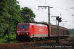 189 055-7 (Railion) fhrt am 29. Juni 2009 um 17:45 Uhr mit einem GZ durch Duisburg Neudorf