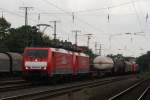 189 080-5 + 189 048-2 mit einem gemischen Gterzug in Kln West am 27.07.2010