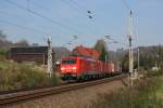 Mit einem Containerzug fhrt 189 010-2 durch Kurort Rathen in Richtung Tschechien.