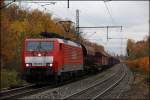 189 082 (9180 6189 082-1 D-DB) hat mit ihren 40 Waggons am Haken ordentlich Gewicht am Haken. (Bochum-Riemke am 04.11.2010)