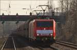 Die  giftige  189 036 und 189 035 am 12.03.11 bei der Durchfahrt von Bonn Beuel in Richtung Norden