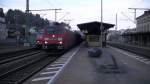 189 062-3 Railion durchfhrt am 02.03.2012 mit einem gemischten Gterzug den Bahnhof Kronach in Richtung Lichtenfels.