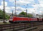 DB Cargo 189 082-1 und 189 xxx-x mit dem Erzbomber in Richtung Rotterdam am 18.06.16 in Koblenz von einen Gehweg aus fotografiert