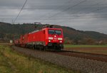 189 057-3 mit Containerzug in Fahrtrichtung Süden. Aufgenommen zwischen Mecklar und Ludwigsau-Friedlos am 26.10.2014.