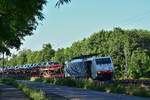 Das Lokomotion Zebra 189 914 zog am 18.6.17 den Autoreisezug aus Livorno Centrale durch Köln Stammheim gen Düsseldorf Hbf.

Köln Stammheim 18.06.2017