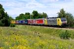 Am 16. Juni 2017 konnte ich die für TX Logistik fahrende 189 930 mit ihrem DGS 43143 von Lübeck Skandinavienkai nach Verona Q. E. bei Fahlenbach in der Hallertau fotografieren.