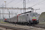 Lok 189 990-5  Novelis  durchfährt den Bahnhof Pratteln.