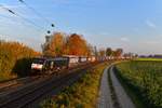 189 927 mit DGS 41850 am 26.10.2018 bei Langenisarhofen. 