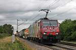 Am Nachmittag des 27.07.2017 fuhr MRCE/SBBCI ES 64 F4-206 (189 206-6)  Vincent Van Gogh  mit einem Containerzug aus Rotterdam bei Buggingen in Richtung Schweizer Grenze.