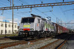 Lok 189 994-7  Novelis  durchfährt den Bahnhof Pratteln. Die Aufnahme stammt vom 10.02.2020.
