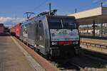 E 189 098 durchfährt den badischen Bahnhof von Basel am 10.08.2013