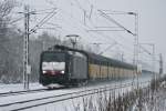 189 998 mit Autozug am Morgen des 21.02.2009 im winterlichen Haar.