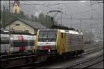 E189 901RT schiebt einen KLV-Zug zum Brenner nach und verlsst nun Kufstein in Richtung Sden.