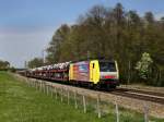 Die ES 64 F4-007 am 16.04.2011 mit einem Autozug unterwegs bei Grokarolinenfeld (B Vogl).