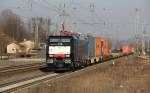 Neu im Dienst: 189 806 (ES 64 F4-806) blitzsauber mit Containerzug in Fahrtrichtung Sden unterwegs. Aufgenommen am 06.02.2012 in Eichenberg.