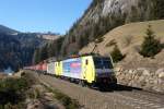 189 907 + 189 903 mit dem Winner-KLV Richtung Italien am 08.03.2011 unterwegs bei St. Jodok am Brenner.