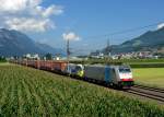 186 104 + 189 912 mit dem Winner-KLV am 02.08.2011 unterwegs bei Schwaz.