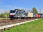 Die 189 091 fr ERS im Dienst mit einem Containerzug am Hacken auf der Kbs 465 zwischen Noithausen und Gubberath in Fahrtrichtung Rheydt zu sehen.28.4.2013(mein Bild Nr.