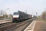 ES 64 F4-098 von TX Logistic aus Bad Honnef am 05.04.2013 mit einem KLV gen Freiburg in Orschweier.