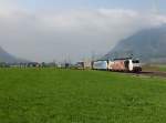 Die 189 901 und die 186 287 mit einem KLV-Zug am 21.04.2013 unterwegs bei Niederaudorf.