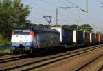 Am 17.07.2014 kam die 189 213 von der MRCE mit ERS Werbung für ihre Relation Poznan <-> Rotterdam bekommen aus Richtung Braunschweig nach Niederndodeleben und fuhr weiter in Richtung Magdeburg . 