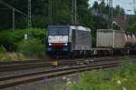 189 284 mit einem Containerzug in Rheydt Hbf.