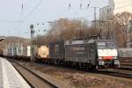 ES 64 F4-102 unterwegs für SBB Cargo durchfährt Köln-West 5.12.2015