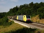 Die ES 64 F4-030 mit einem Güterzug am 03.08.2013 unterwegs bei Gundelsheim.