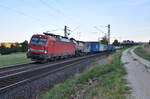 DB Cargo 193-355-x zieht einen KLV Zug in Richtung Norden.