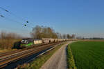 193 217 mit einem Getreidezug am 28.03.2017 bei Langenisarhofen. 