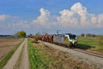 193 218 mit DGS 98910 am 02.04.2017 bei Wallersdorf. 