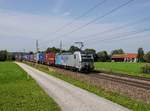 Die 193 810 mit einem KLV-Zug am 09.09.2017 unterwegs bei Heitzingerau.