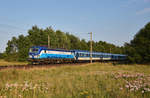 Eurocity mit der Vectron 193 292-0 in Front, kommend aus Richtung Schwerin.