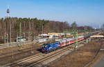 193 492 von SBB Cargo International mit einem Fußballsonderzug nach München bei der durchfahrt von Eibach, 23.2.19