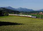 Die 193 810 mit einem Gaskesselzug am 20.07.2019 unterwegs bei Vachendorf.