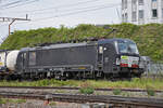 Siemens Vectron 193 715-0 durchfährt den Bahnhof Pratteln. Die Aufnahme stammt vom 29.04.2022.