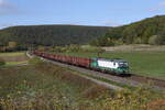 193 244 mit offenen Güterwagen am 11. Oktober 2022 bei Harrbach im Maintal.