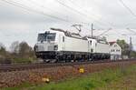 193 580 und 193 566 der slowakischen Rail Lease waren am 20.04.23 auf dem Weg vom Werk Dessau Richtung Bitterfeld. Hier rollen die beiden weißen Vectron durch Gräfenhainichen