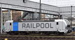 Die Railpool Lok  6193 088  [NVR-Nummer: 91 80 6193 088-2 D-Rpool] abgestellt für den Nachtzug  für die schwedische Bahn SJ (Sveriges Järnväg) für den SJ EuroNight nach