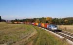 193 883 mit Containerzug am 31.10.2015 bei Dettenhofen.