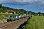 193 223 mit einem Kesselzug am 16.06.2016 bei Wernstein am Inn.