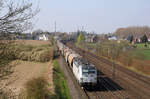 Zum Aufnahmezeitpunkt war 193 820 für ecco-rail im Einsatz.
Der Zug wurde im Kölner Norden am 9. April 2015 fotografiert.