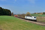 193 609 mit einem Containerzug am 05.04.2016 bei Sinngrün.