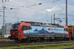 Siemens Vectron 193 468-6 durchfährt den badischen Bahnhof.