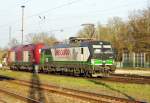 Am 19.04.2015 kamen die 193 218 von der OHE Cargo ( ELL ) und die 223 101-7 (270080) aus Richtung Magdeburg nach Stendal und fuhr weiter in Richtung Hannover .