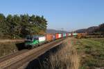 193 233 mit Containerzug am 31.10.2015 bei Kerschhofen.