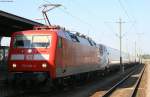 752 004-2 steht mit dem ETR610 001 im Karlsruher Hbf 13.5.08 