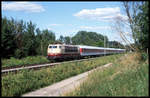 103203 ist hier am 9.7.1999 um 17.11 Uhr mit einem Intercity auf der Rollbahn bei Osnabrück Hellern in Richtung Münster unterwegs. 