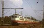  103 126 vor TEE 6  Rheingold  auf einer seiner letzten Fahrten bei Oberhausen kurz vor der Rhein-Hernekanalbrcke. Mai 1987
